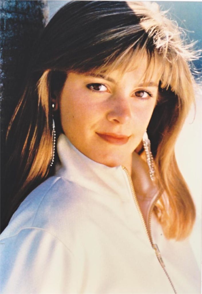 Olivia Barash Biography & HighRes Photo Gallery