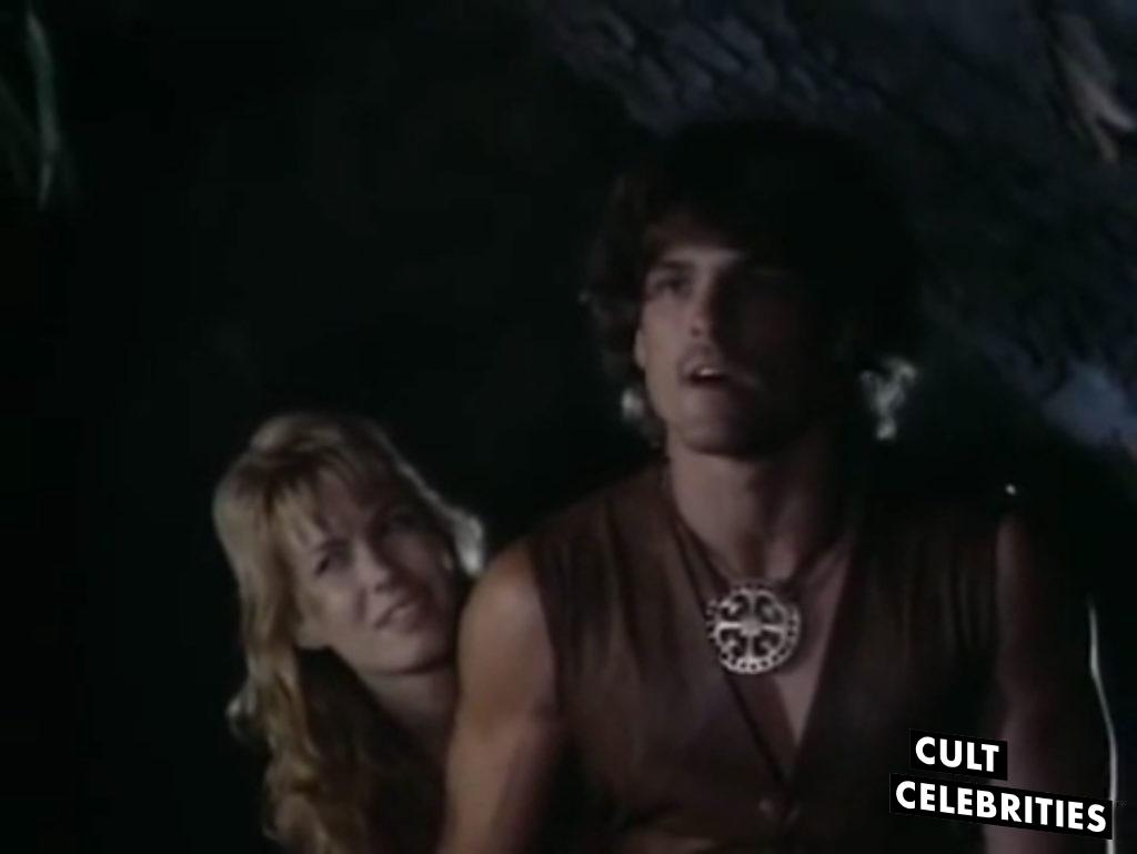 John Terlesky and Monique Gabrielle in Deathstalker II: Duel of the Titans