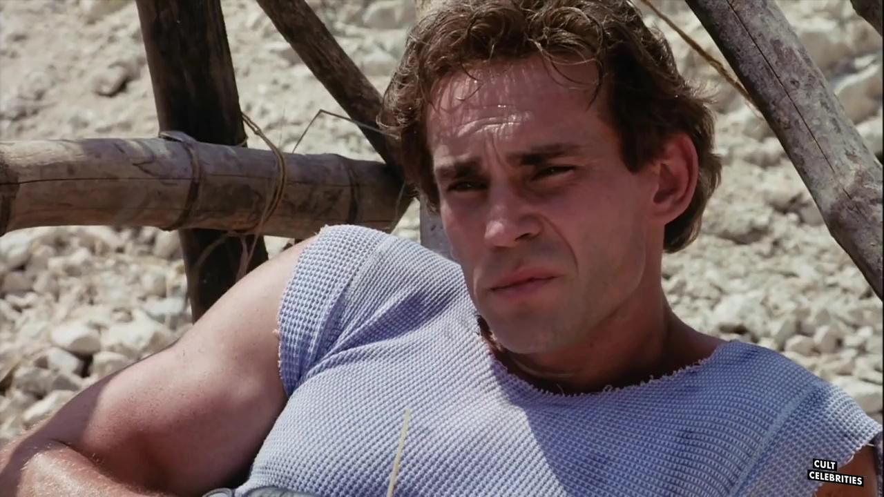 Richard Hill in Dune Warriors (1990)