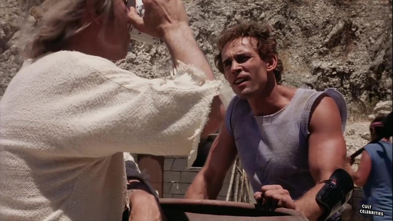Richard Hill in Dune Warriors (1990)