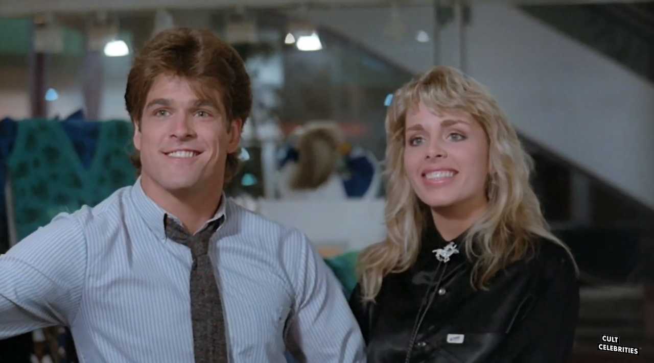 John T. Terlesky and Suzee Slater in Chopping Mall (1986)