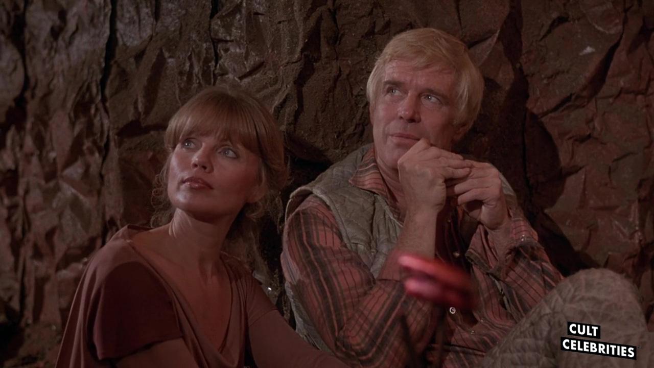 George Peppard and Darlanne Fluegel in Battle Beyond the Stars (1980)