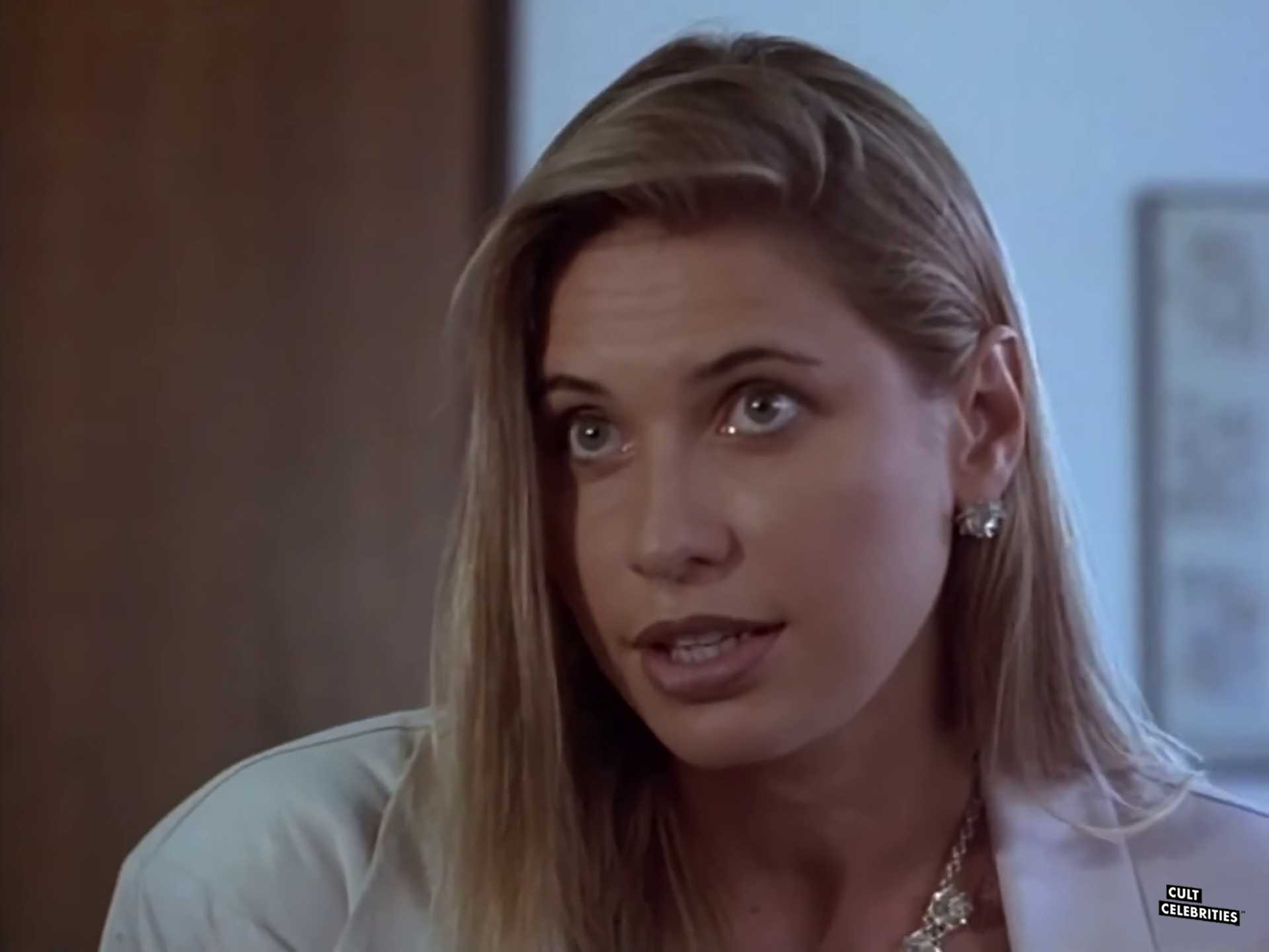 Elizabeth Kaitan in Berettas Island (1994)