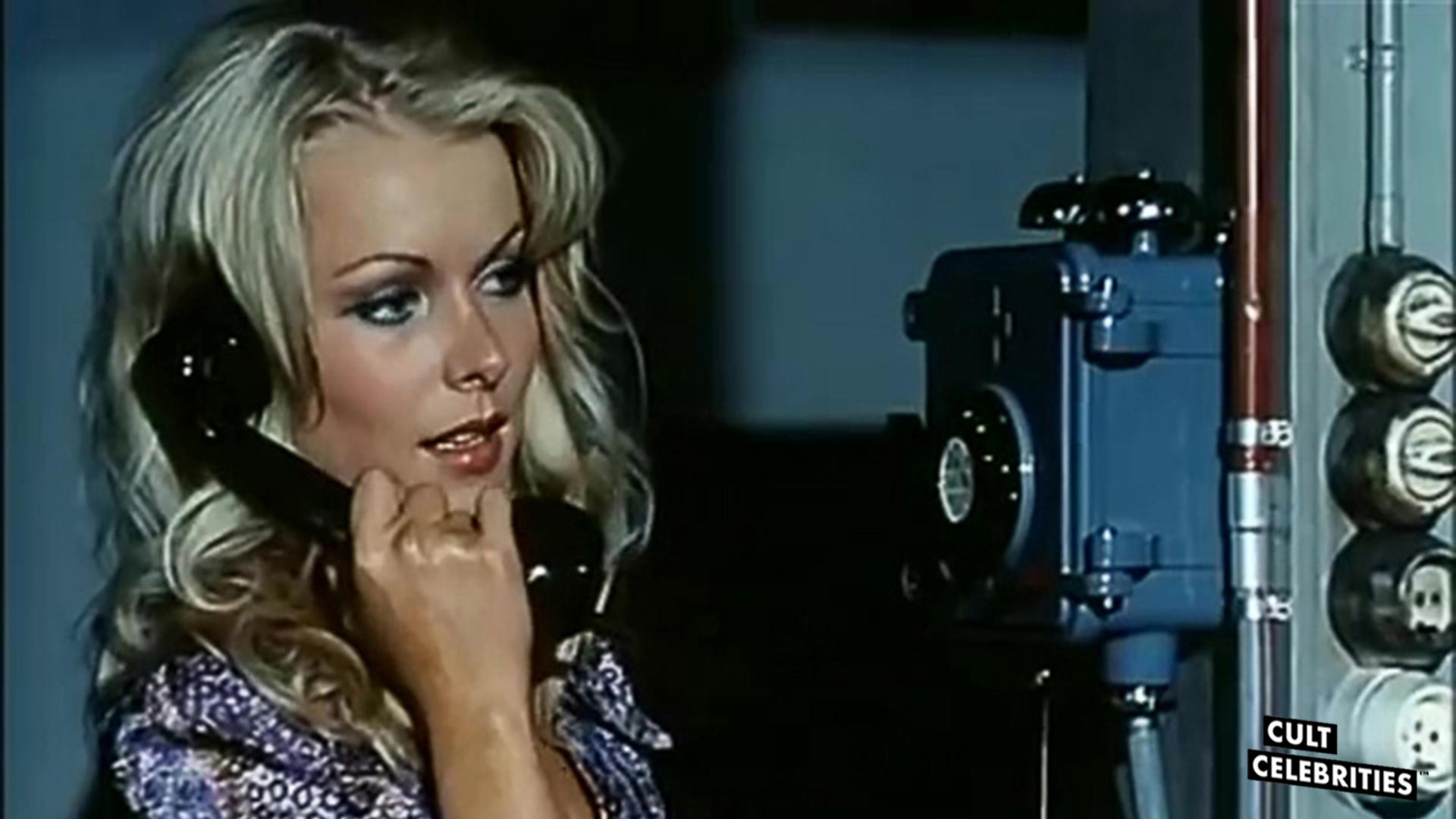 Evelyne Kraft in Ein Käfer auf Extratour (1973)