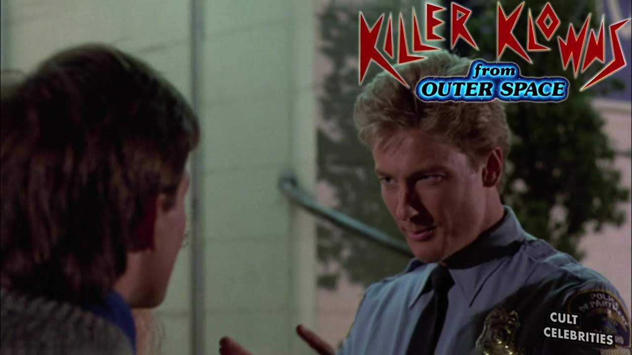 John Allen Nelson in Killer Klowns from Outer Space (1988)