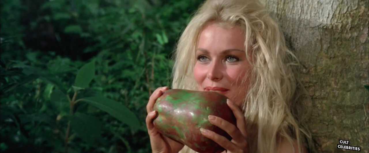 Evelyne Kraft in The Mighty Peking Man (1977)