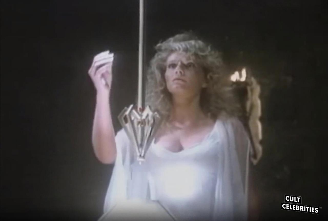 Lana Clarkson in Barbarian Queen II: The Empress Strikes Back (1990)