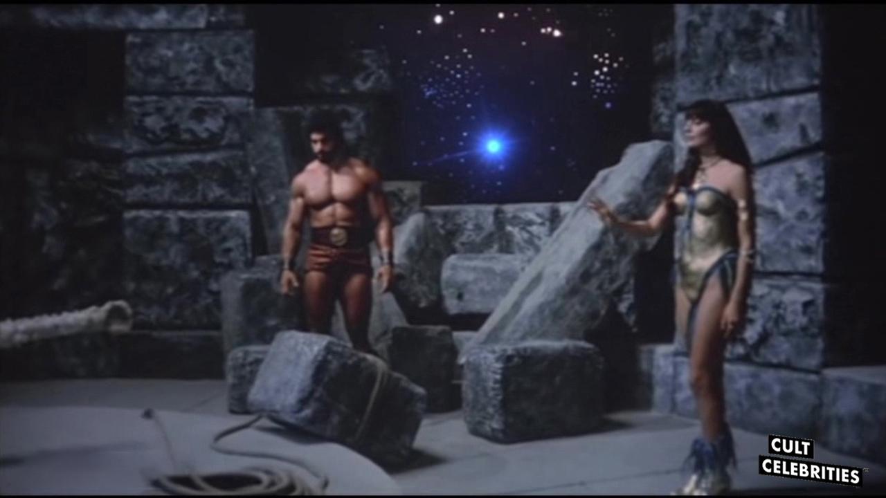 Lou Ferrigno and Mirella D'Angelo in Hercules (1983)