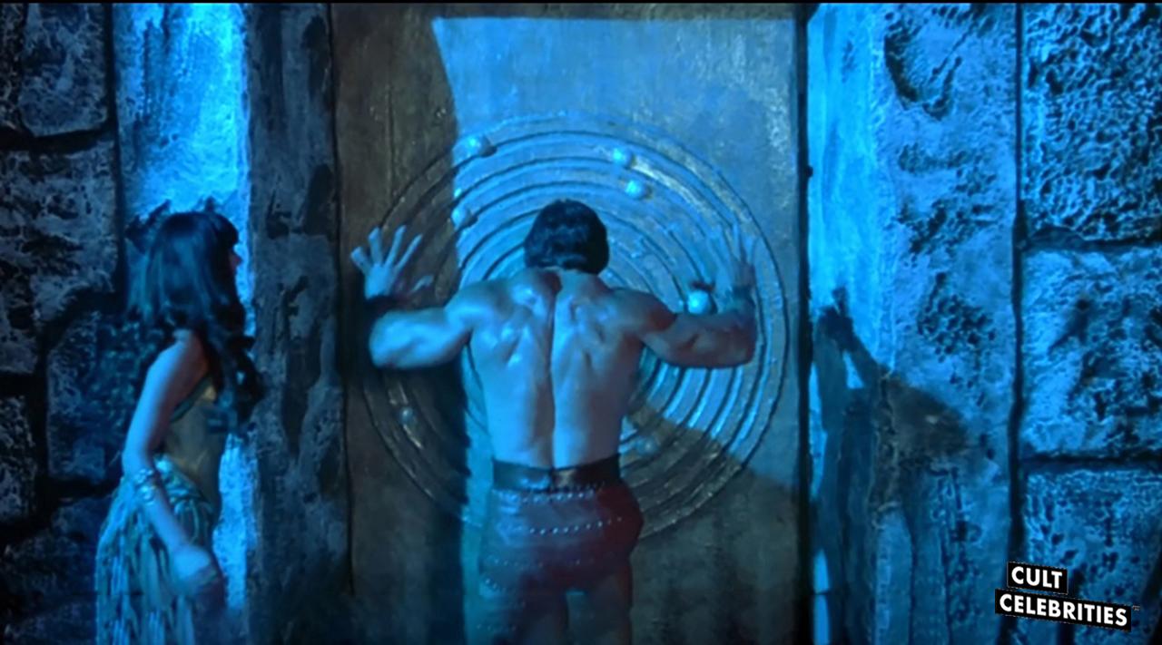 Lou Ferrigno and Mirella D'Angelo in Hercules (1983)