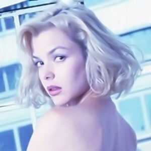 Janelle Brady – Cult Celebrities