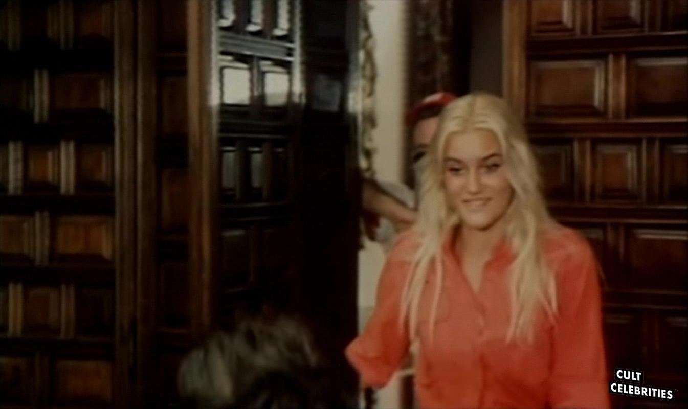 Sabrina Siani in I contrabbandieri di Santa Lucia (1979)