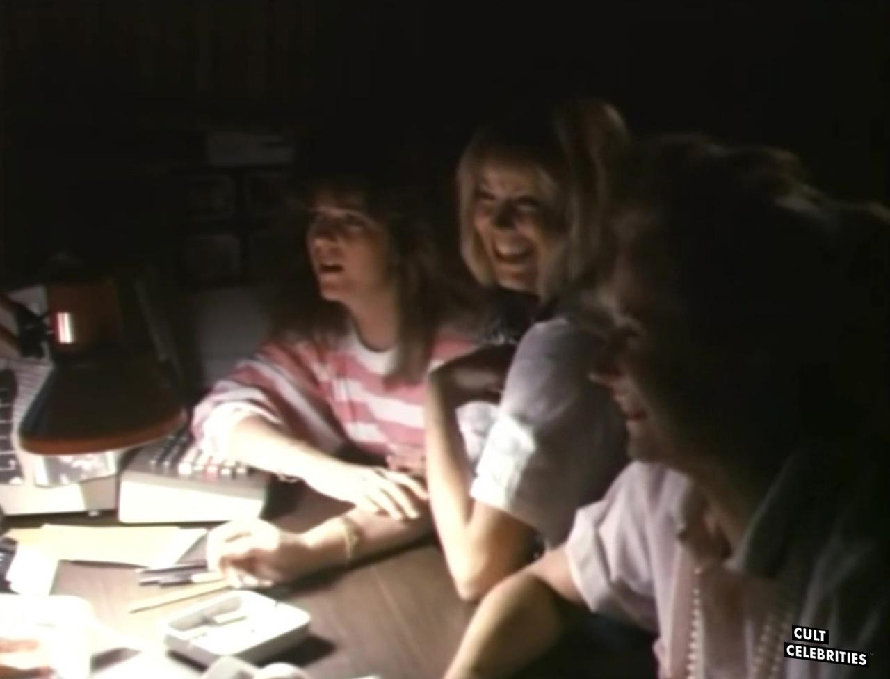 Sorority Babes in the Slimeball Bowl-O-Rama (1988)