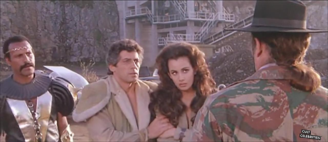 Anna Kanakis, Fred Williamson and Giancarlo Prete in Warriors of the Wasteland (1983)