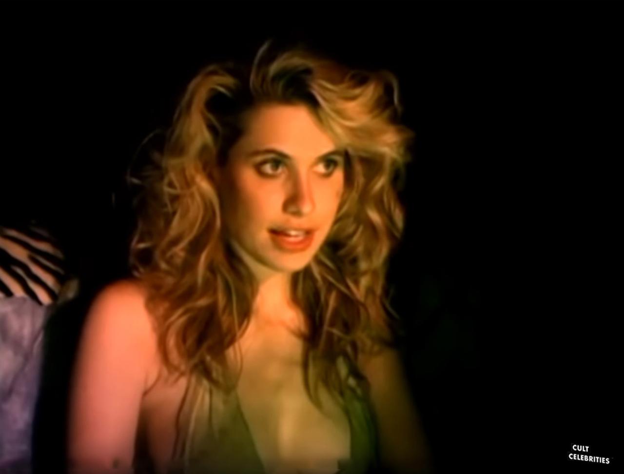 Elizabeth Kaitan in Slave Girls from Beyond Infinity (1987)
