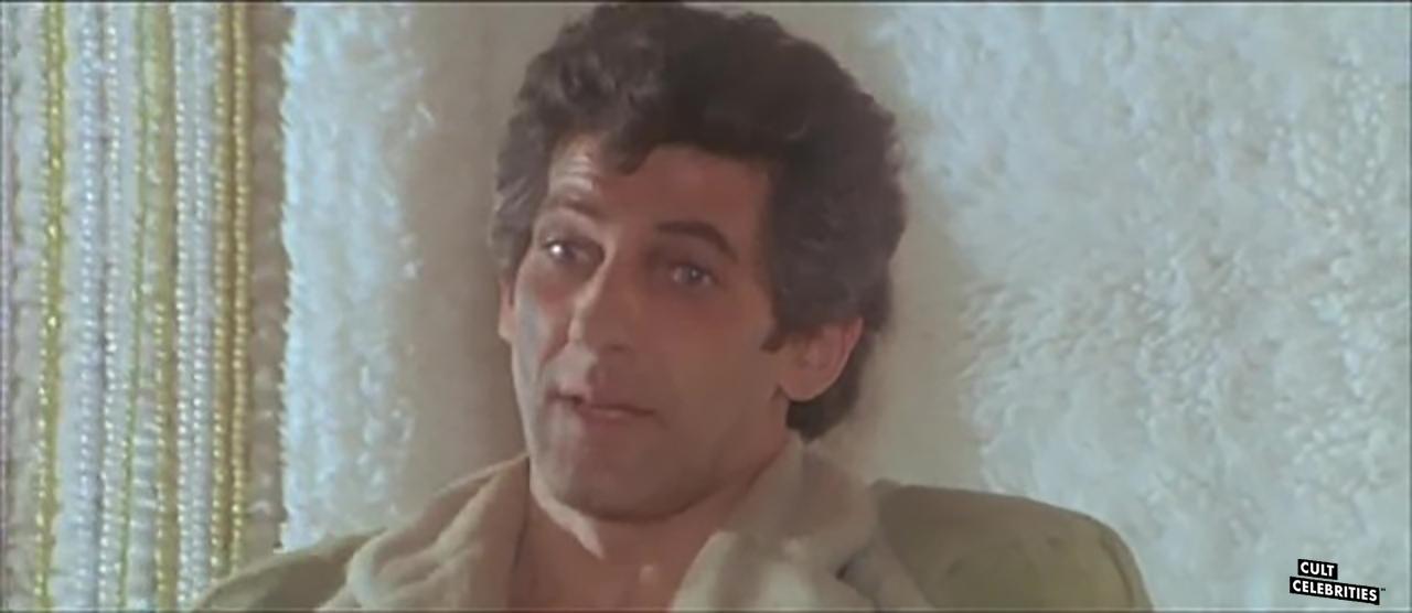 Giancarlo Prete in Warriors of the Wasteland (1983)