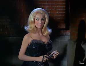 Angelique Pettyjohn – Cult Celebrities