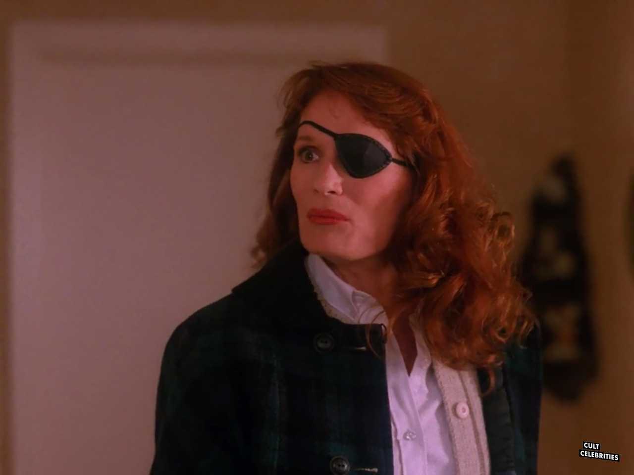 Wendy Robie in Twin Peaks (1990)
