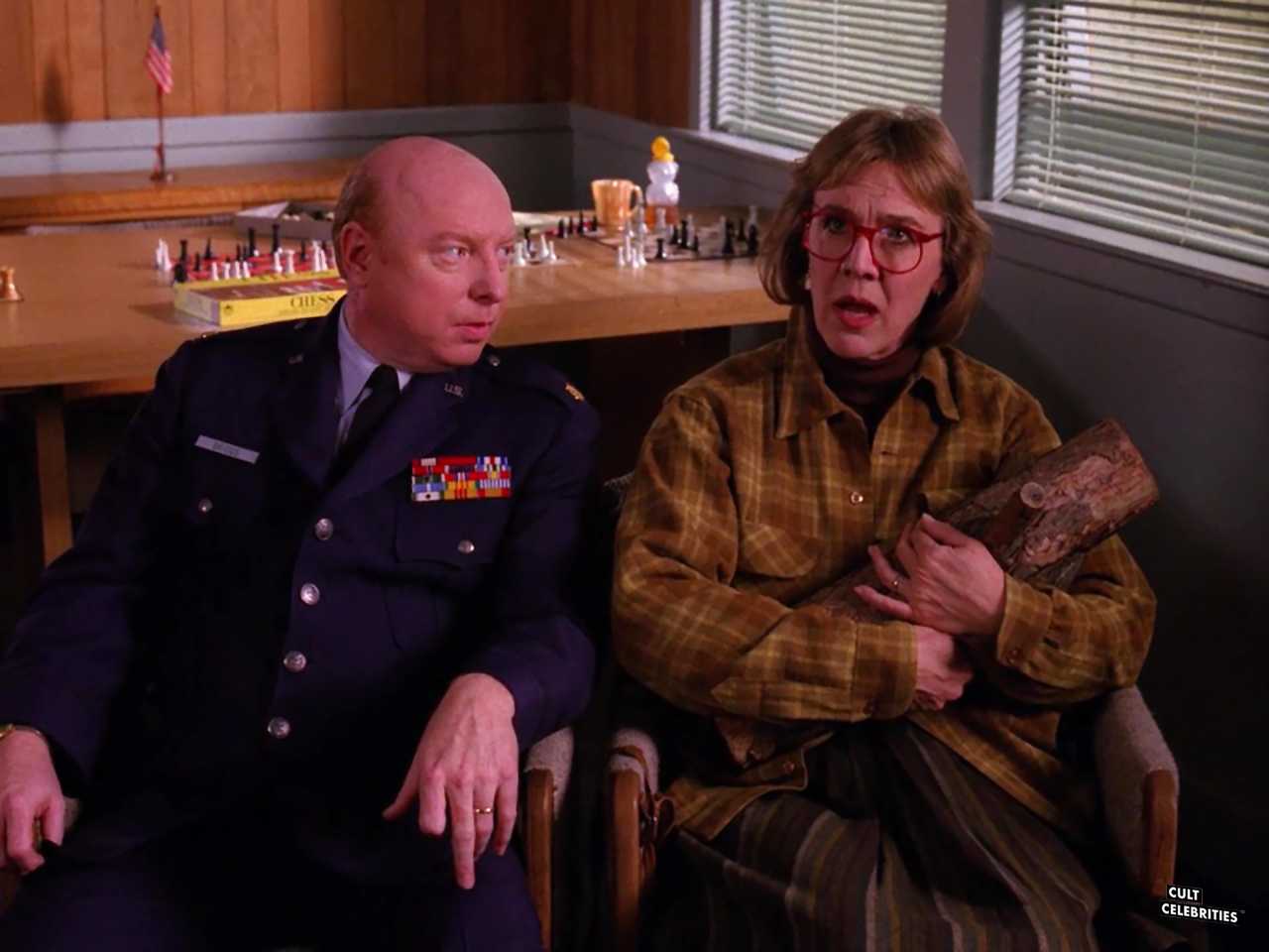 Don S. Davis and Catherine E. Coulson in Twin Peaks (1990)