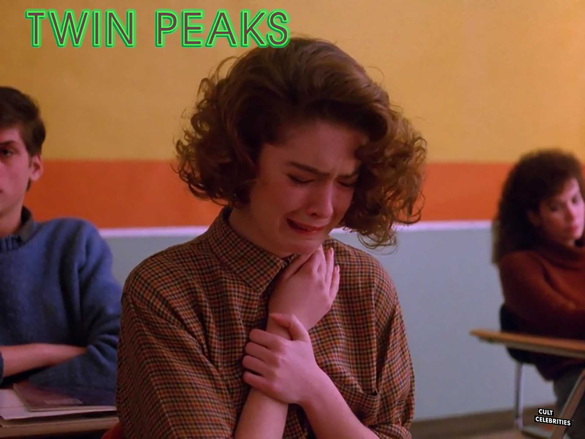 Lara Flynn Boyle in Twin Peaks (1990)