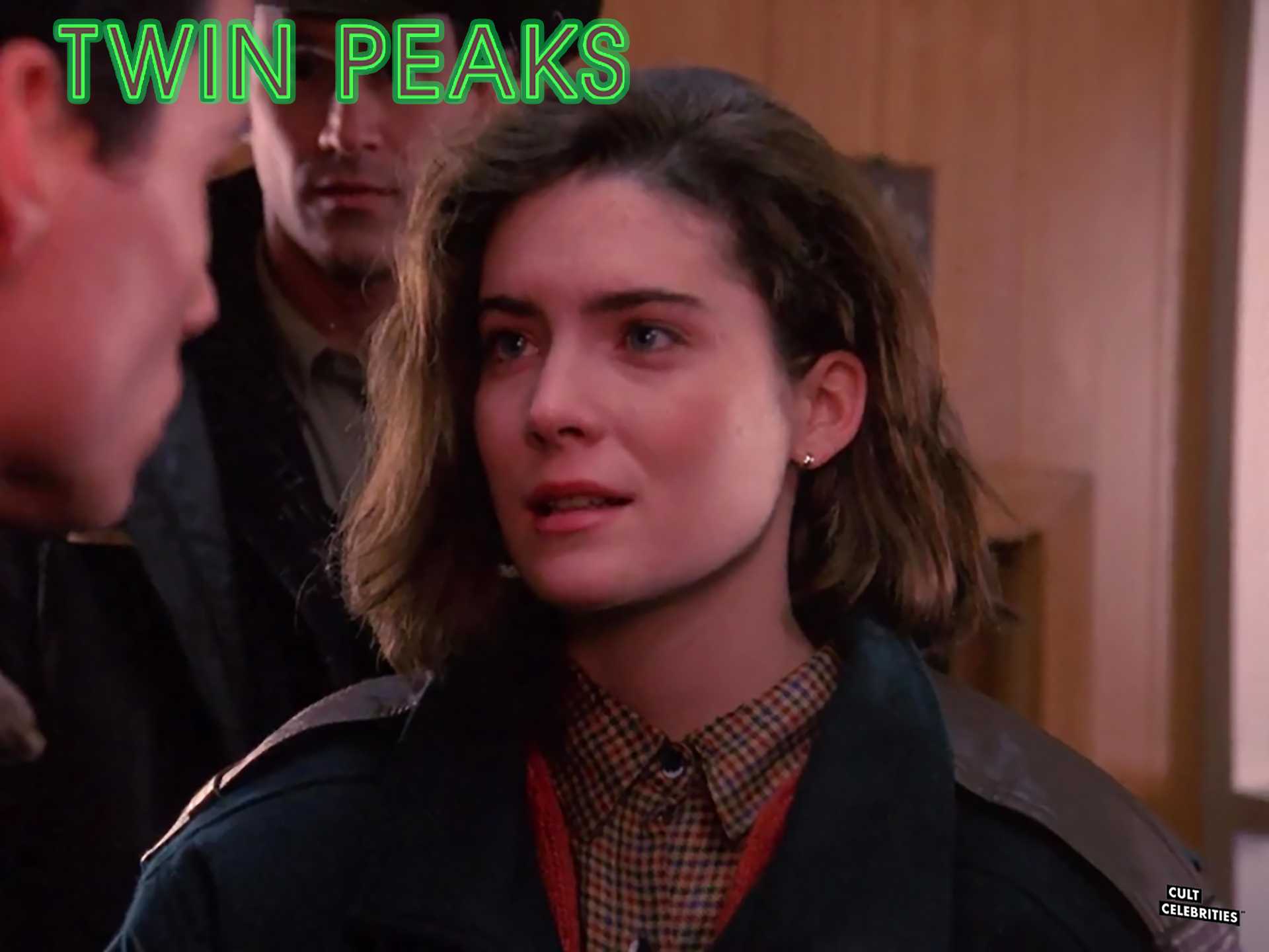 Lara Flynn Boyle in Twin Peaks (1990)