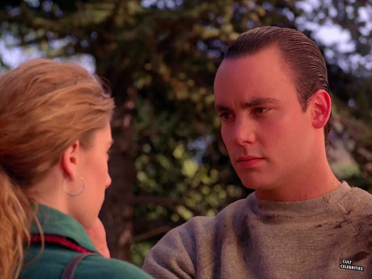 Eric DaRe and Mädchen Amick in Twin Peaks (1990)