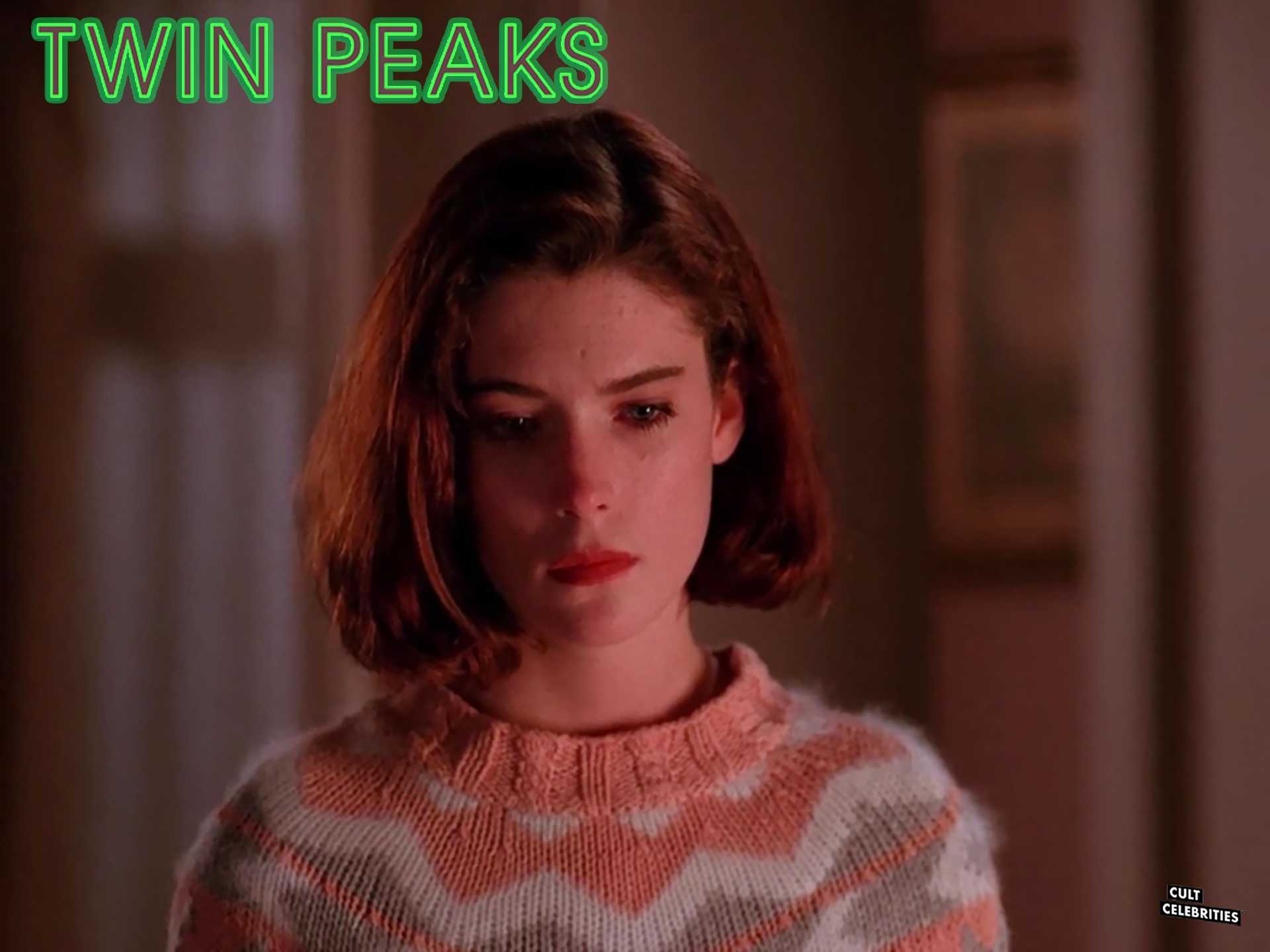 Lara Flynn Boyle in Twin Peaks (1990)