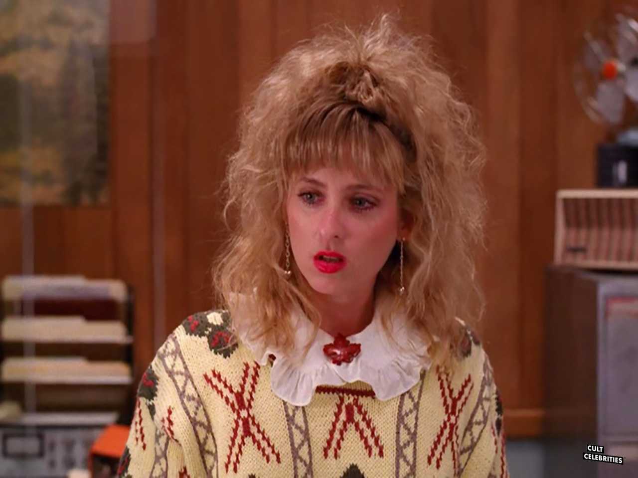 Kimmy Robertson in Twin Peaks (1990)
