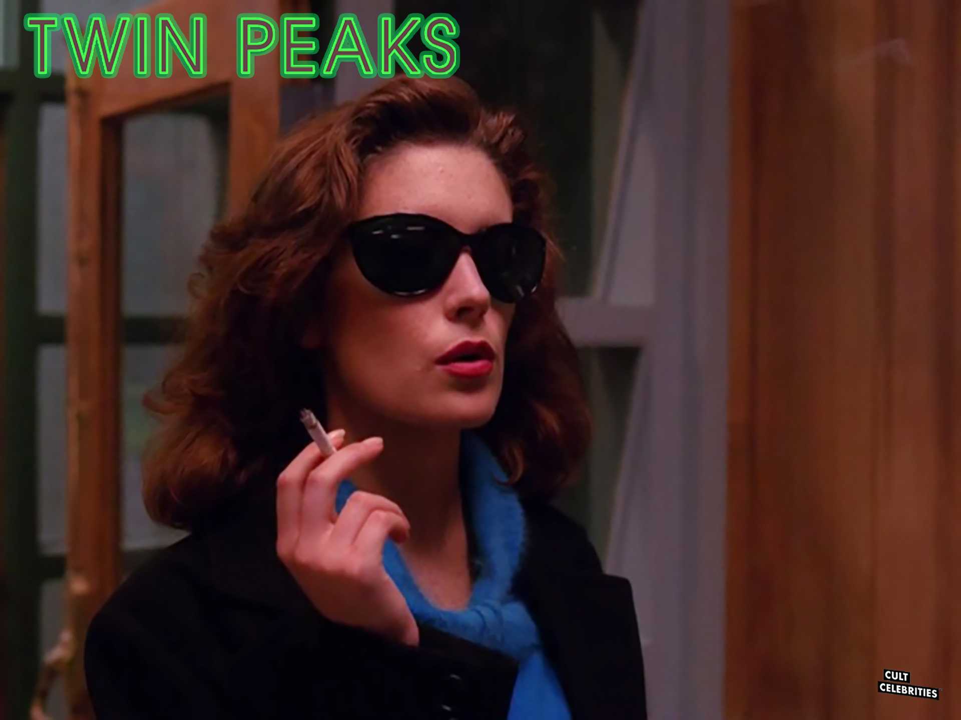 Lara Flynn Boyle in Twin Peaks (1990)