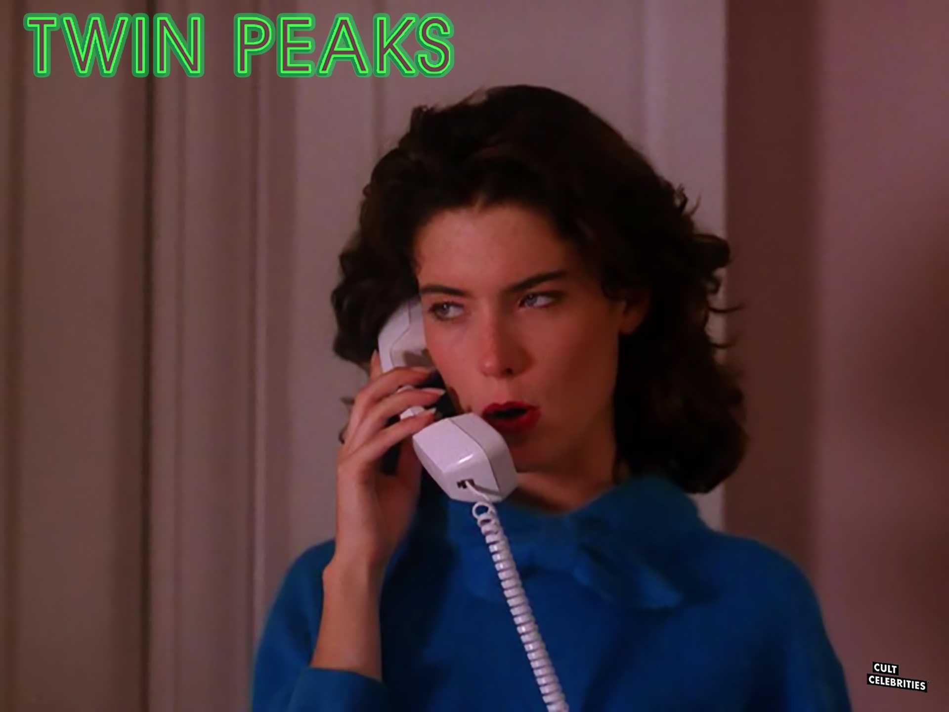 Lara Flynn Boyle in Twin Peaks (1990)