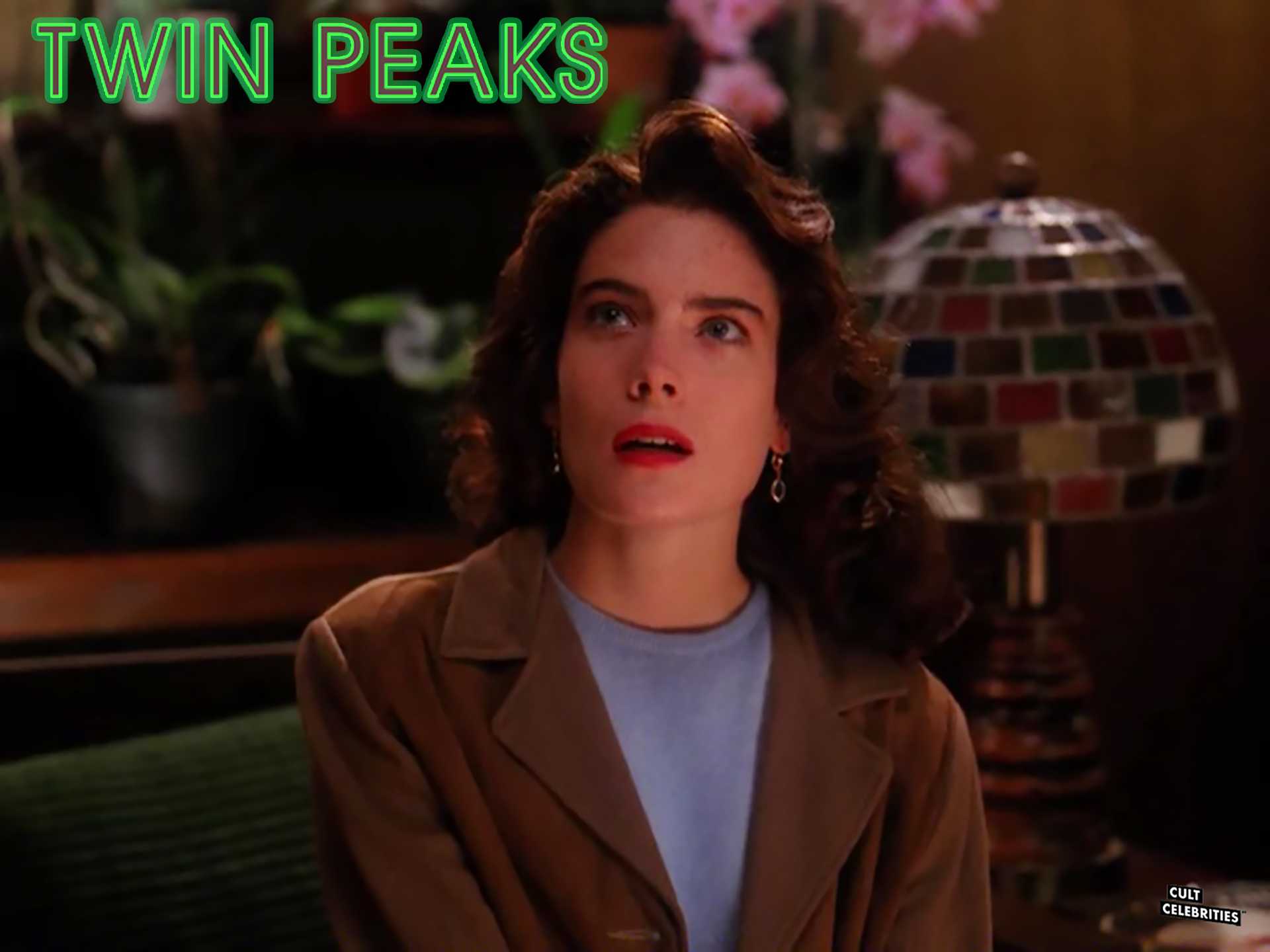 Lara Flynn Boyle in Twin Peaks (1990)