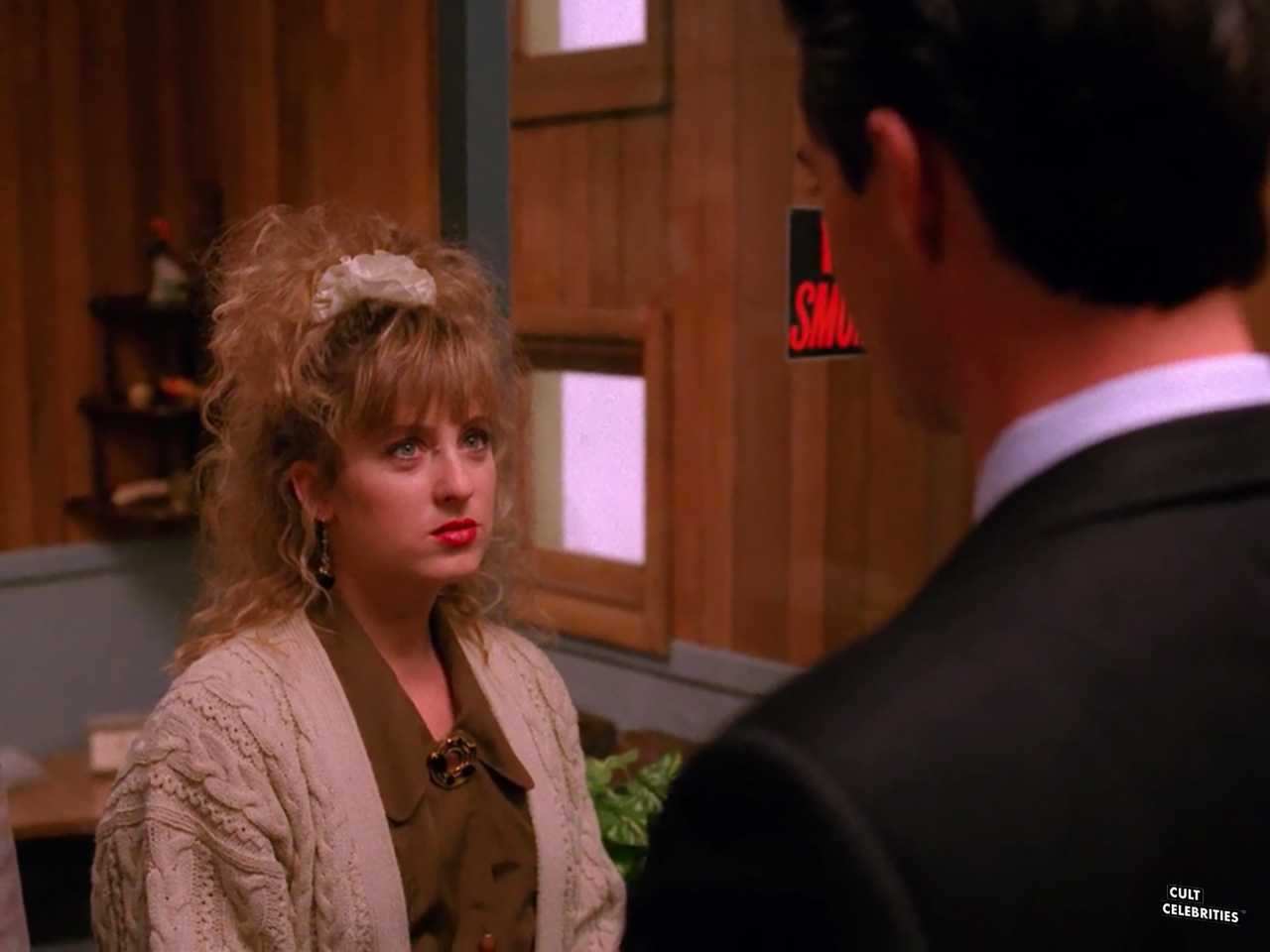 Kimmy Robertson in Twin Peaks (1990)