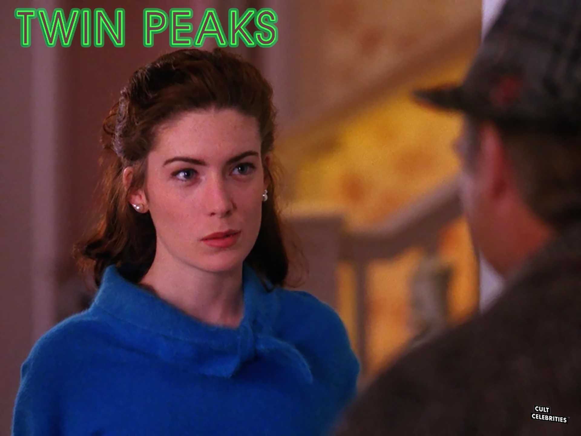 Lara Flynn Boyle in Twin Peaks (1990)