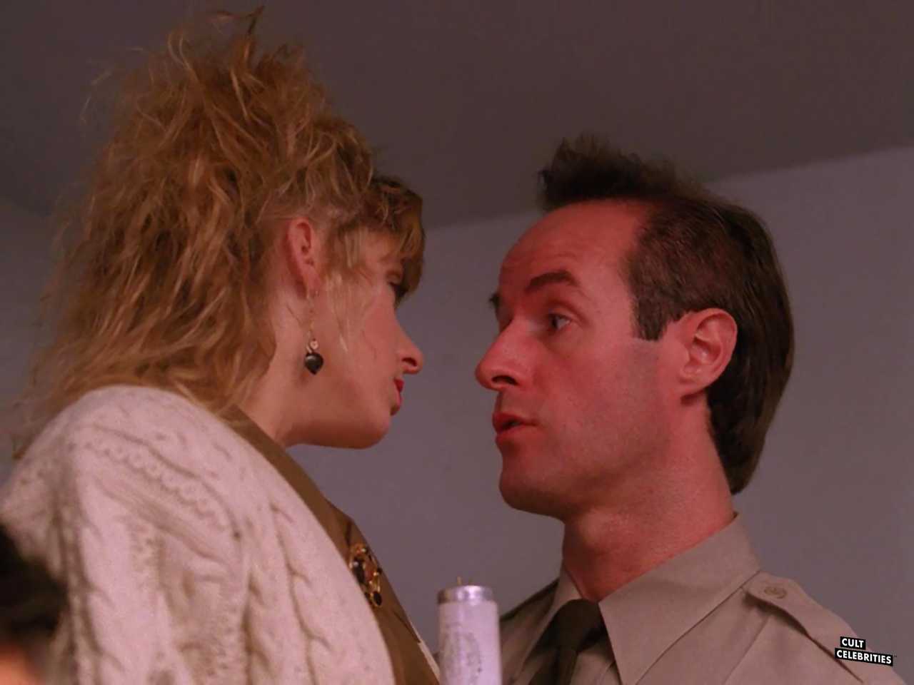 Harry Goaz and Kimmy Robertson in Twin Peaks (1990)