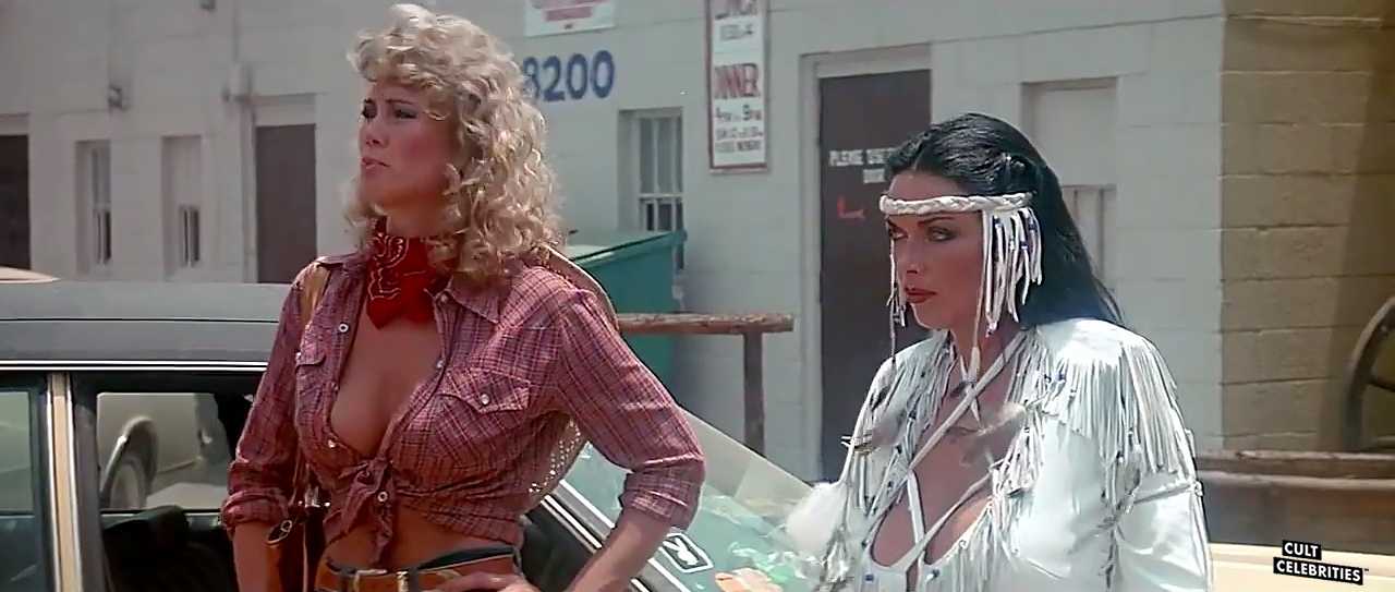 Raven De La Croix and Melanie Vincz in The Lost Empire (1984)