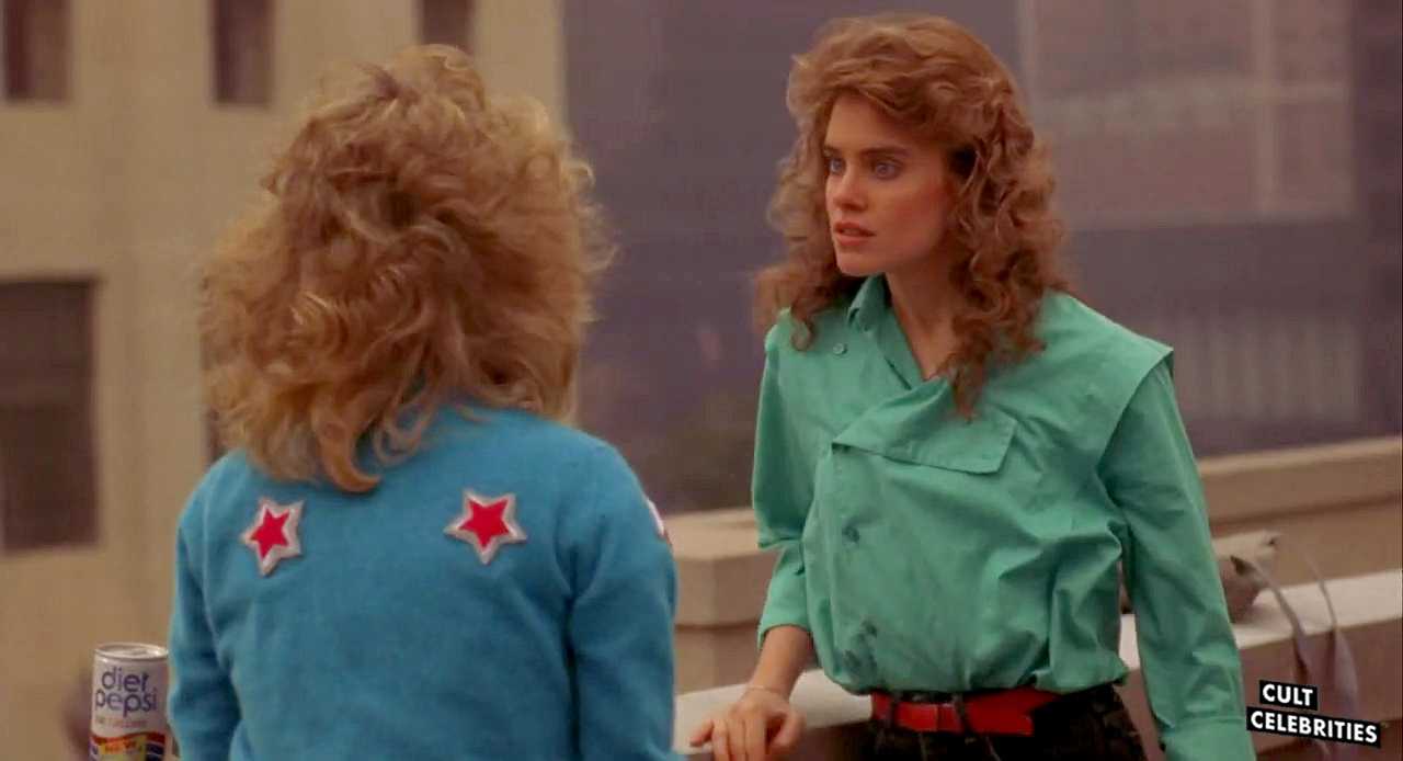 Kelli Maroney and Catherine Mary Stewart in Night of the Comet (1984)